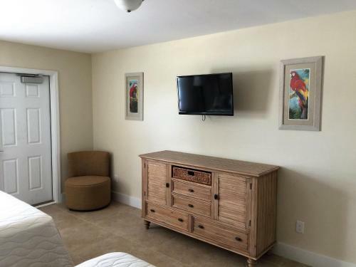 Bonefish Bay Motel & Rv's