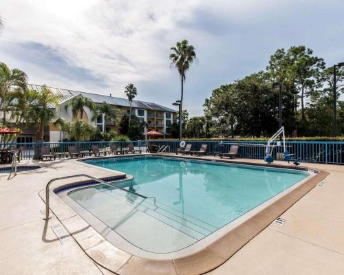 Hotel Comfort Inn & Executive Suites Naples