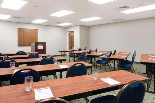 Hotel Hawthorn Suites By Wyndham Naples