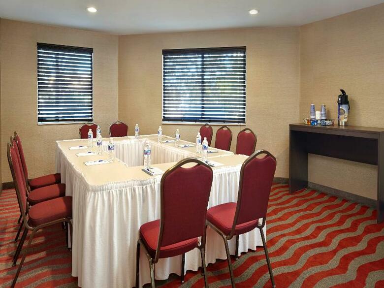 Hotel Holiday Inn Express Naples Downtown 5th Avenue