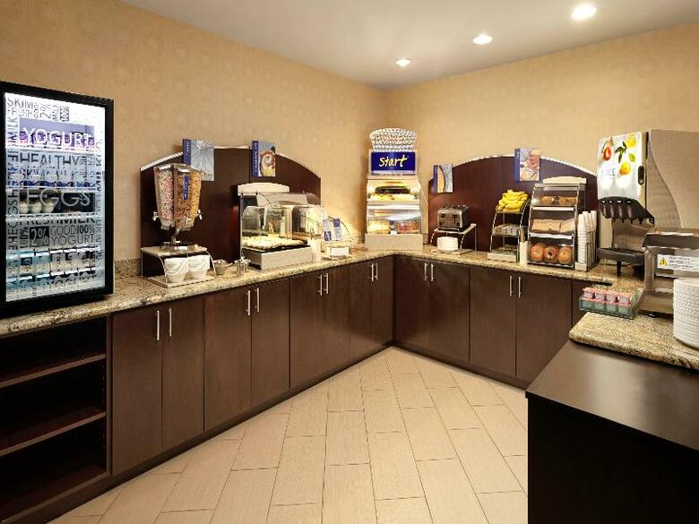 Hotel Holiday Inn Express Naples Downtown 5th Avenue