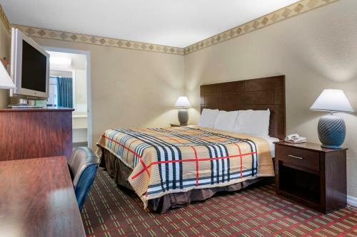 Motel Rodeway Inn - New Port Richey