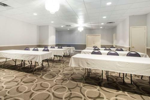 Hotel Quality Inn And Suites Conference Center