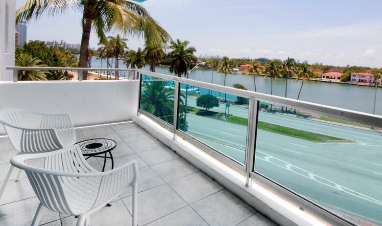 Apartamentos Seacoast Suites