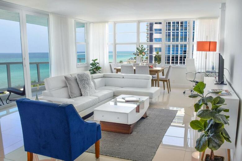 Apartamentos Seacoast Suites