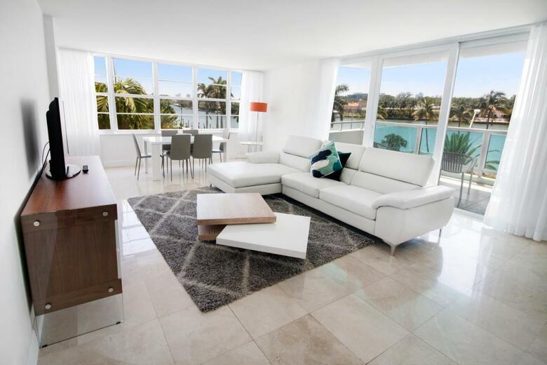 Apartamentos Seacoast Suites