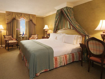 Royal Sonesta Hotel