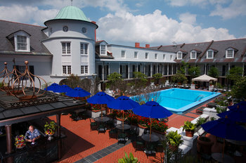 Royal Sonesta Hotel