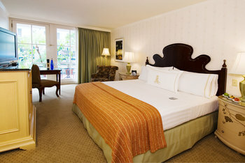 Royal Sonesta Hotel