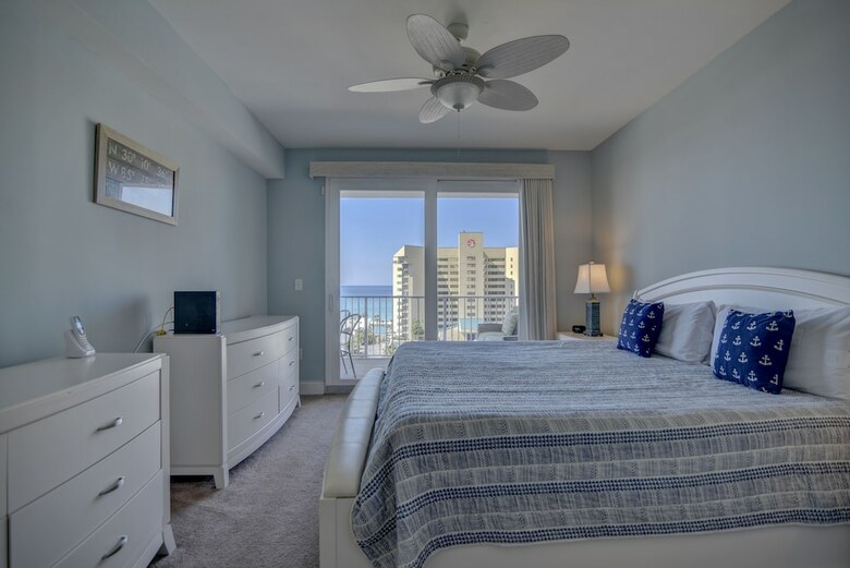 Aparthotel Laketown Wharf By Resort Collection