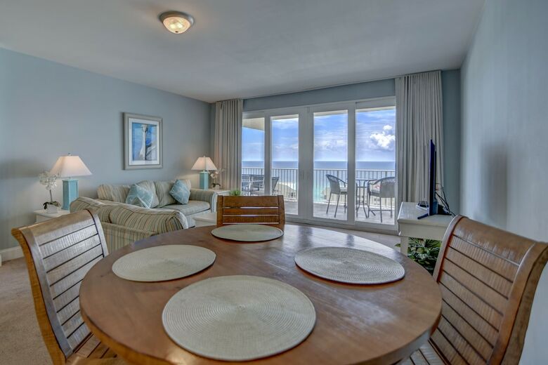 Aparthotel Laketown Wharf By Resort Collection