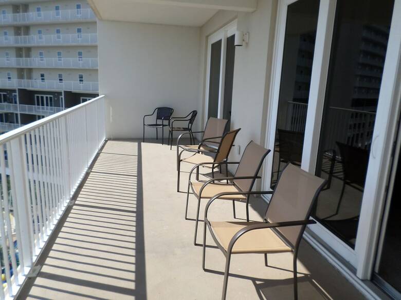 Aparthotel Laketown Wharf By Resort Collection