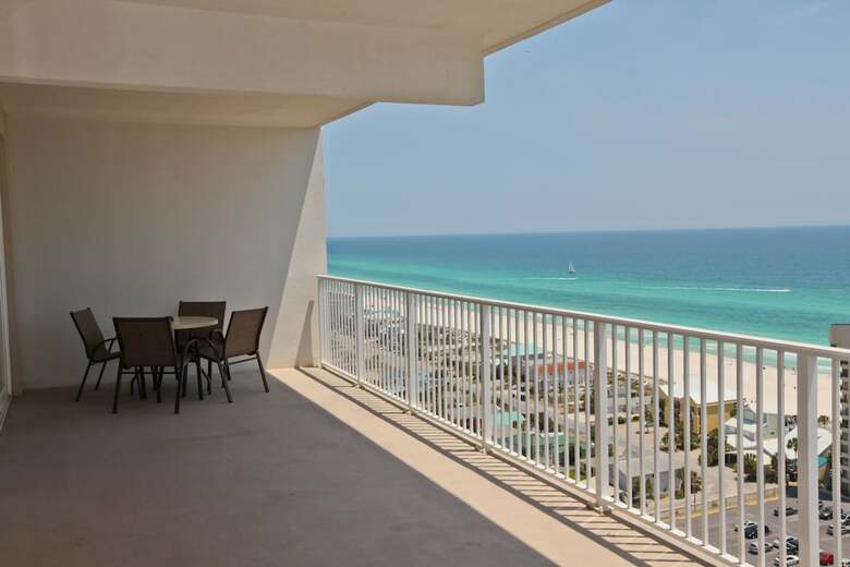 Aparthotel Laketown Wharf By Resort Collection