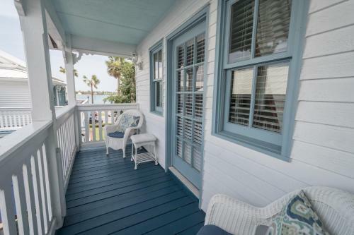 Bayfront Westcott House Bed & Breakfast