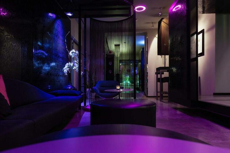 UNA Hotel One