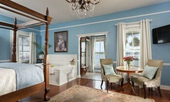 Bed & Breakfast Bayfront Marin House