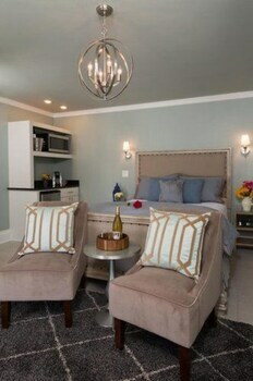 Bed & Breakfast Bayfront Marin House