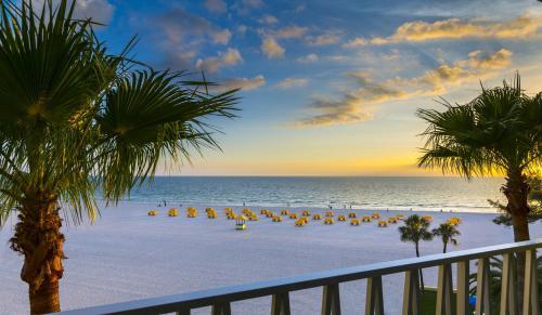 Hotel Alden Suites - A Beachfront Resort