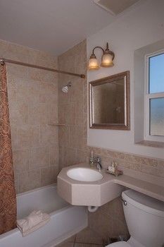Hotel La Fiesta Ocean Inn & Suites
