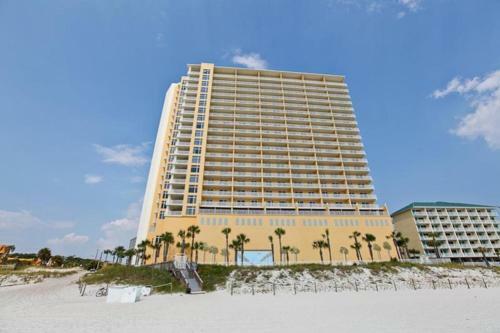 Hotel Sterling Reef Beach Resort