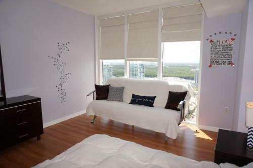 Apartamentos La Perla Condominium On The Beach