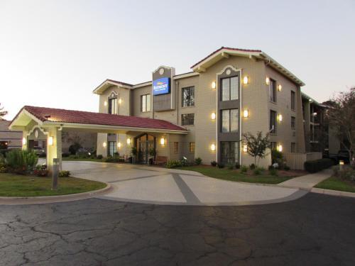 Hotel Baymont Inn & Suites - Tallahassee Central