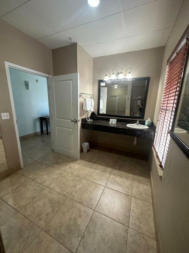 Hotel Tahitian Inn & Spa Tampa