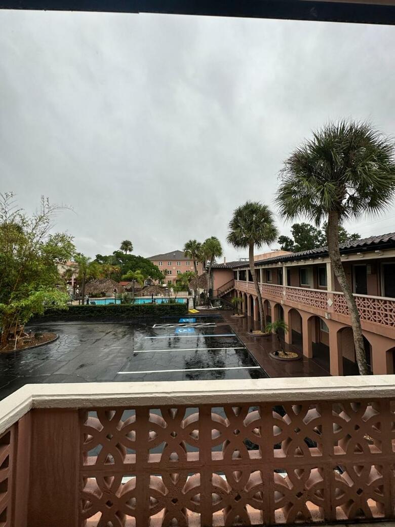 Hotel Tahitian Inn & Spa Tampa