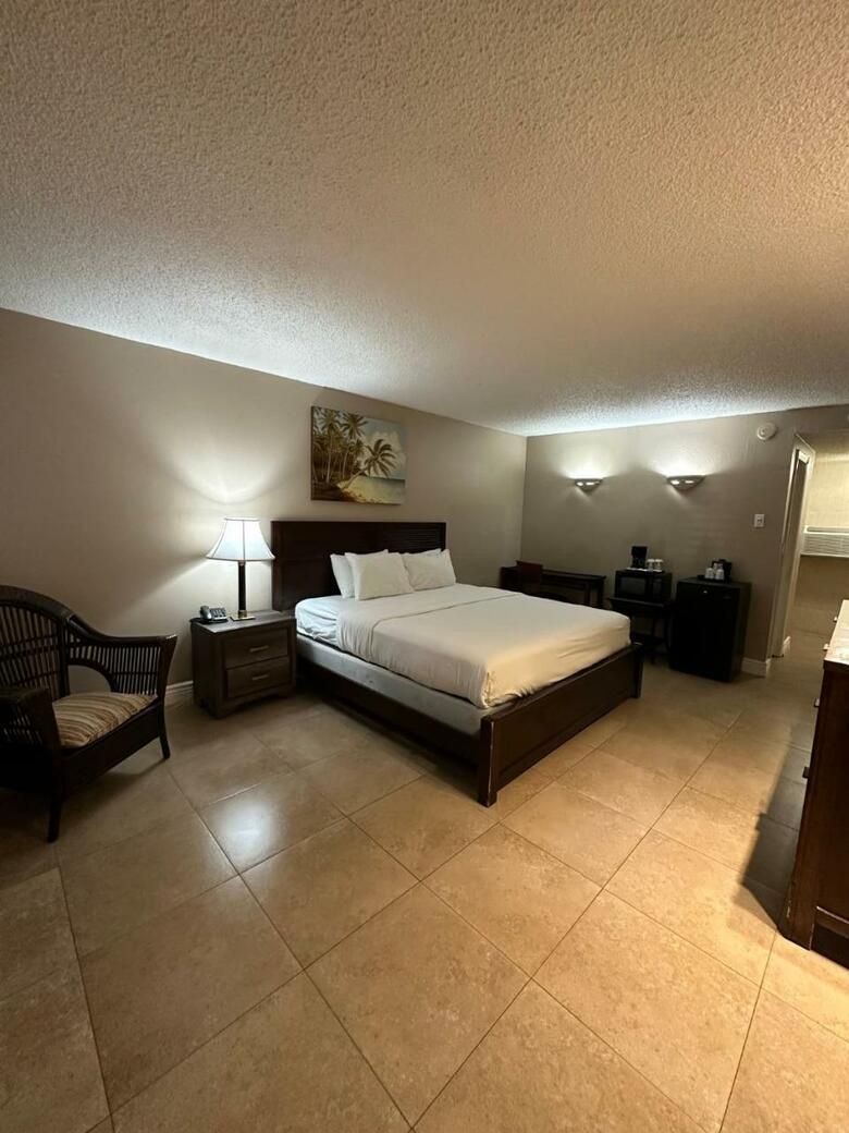 Hotel Tahitian Inn & Spa Tampa