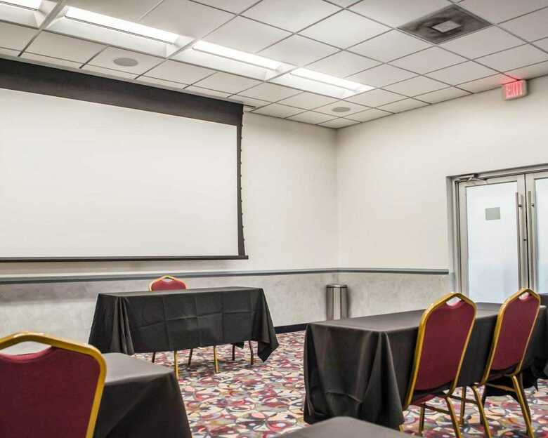 Hotel Clarion Inn Tampa - Brandon
