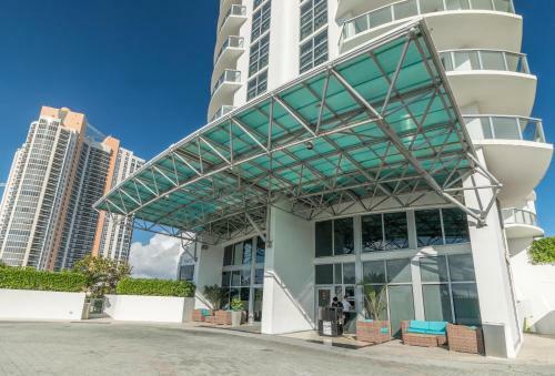 Marenas Beach Resort Apartments