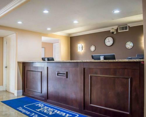 Motel Rodeway Inn & Suites Tampa