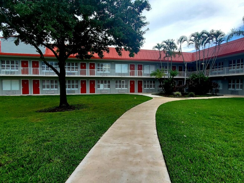 Hotel Vero Beach Inn & Suites
