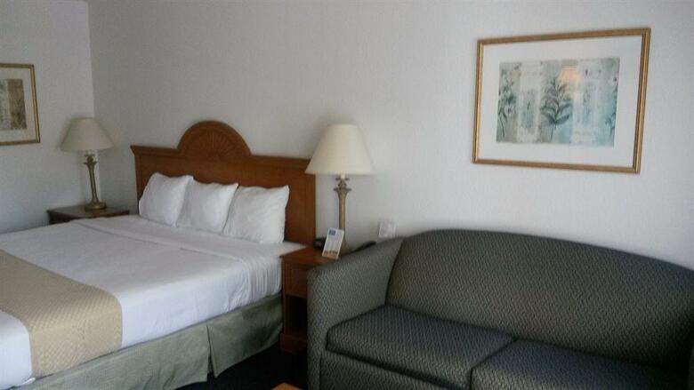 Hotel Vero Beach Inn & Suites
