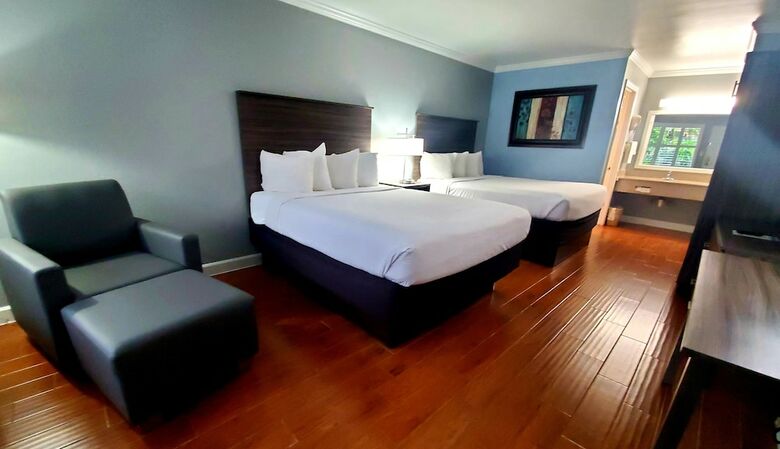 Hotel Vero Beach Inn & Suites