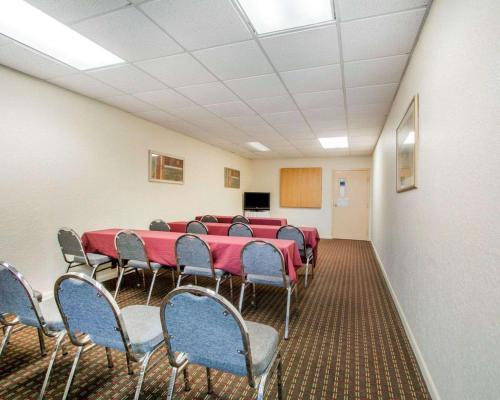 Hotel Rodeway Inn Wesley Chapel
