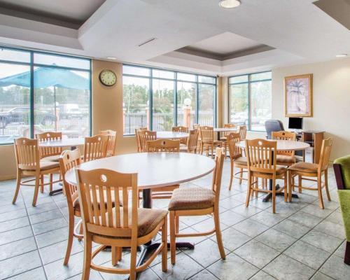 Hotel Rodeway Inn Wesley Chapel