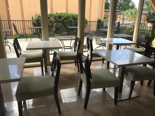 Motel Howard Johnson Athens