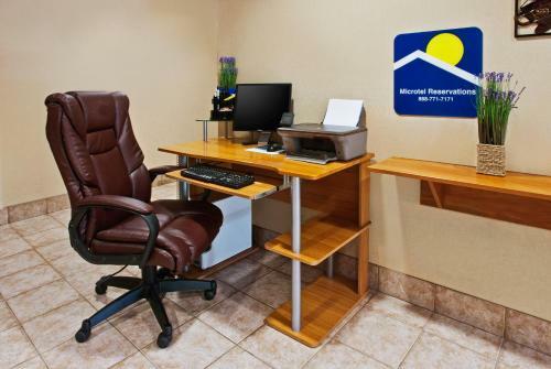 Hotel Microtel Inn & Suites By Wyndham Brunswick