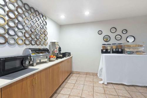 Hotel Microtel Inn & Suites By Wyndham Brunswick