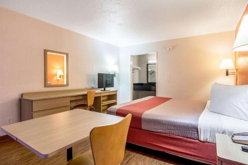 Motel 6 Atlanta Northwest - Marietta