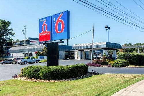 Motel 6 Atlanta Northwest - Marietta