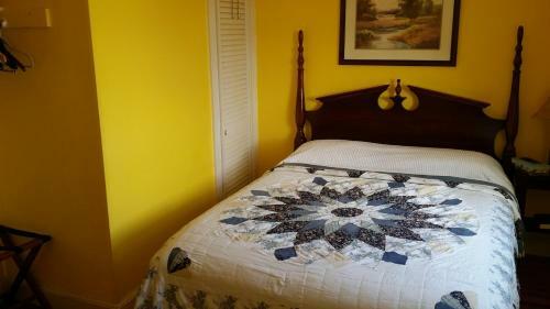 Burbankrose Inn Bed & Breakfast