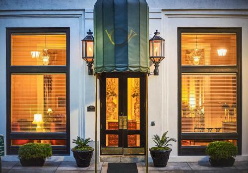 Bed & Breakfast Planters Inn On Reynolds Square