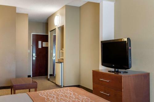 Hotel Comfort Inn And Suites