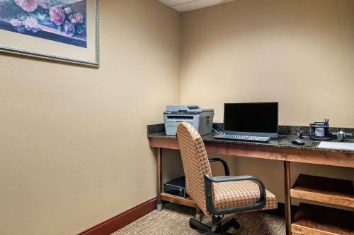 Hotel Comfort Inn And Suites