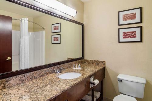 Hotel Comfort Inn And Suites