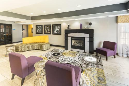 Hotel Days Inn & Suites