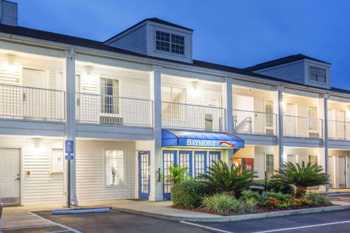 Motel Baymont Inn And Suites - Valdosta