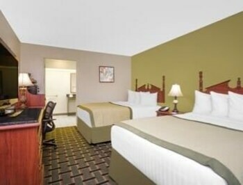 Motel Baymont Inn And Suites - Warner Robins